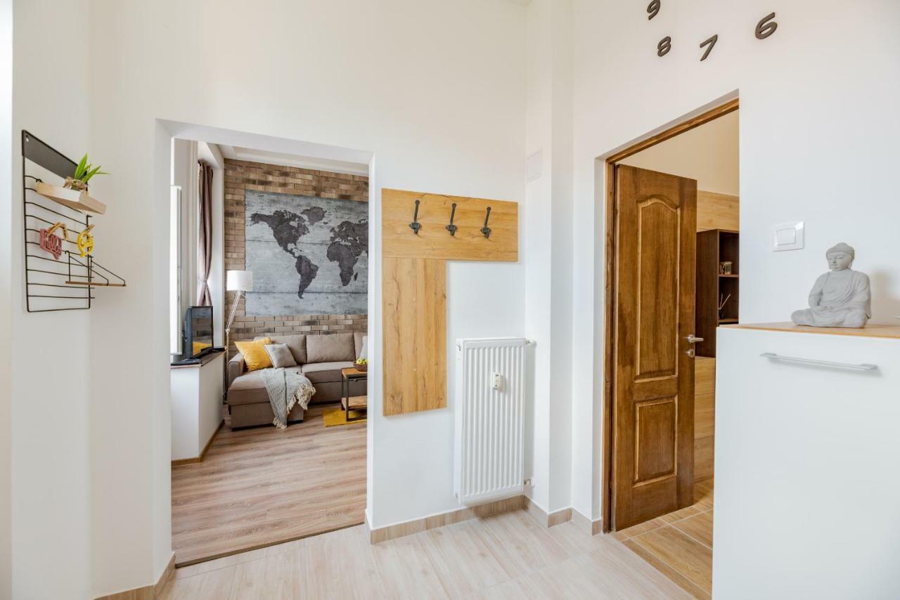 Central Kira Apartment Budapest Bagian luar foto