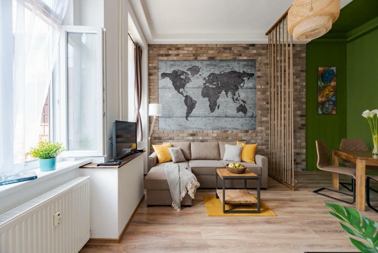 Central Kira Apartment Budapest Bagian luar foto